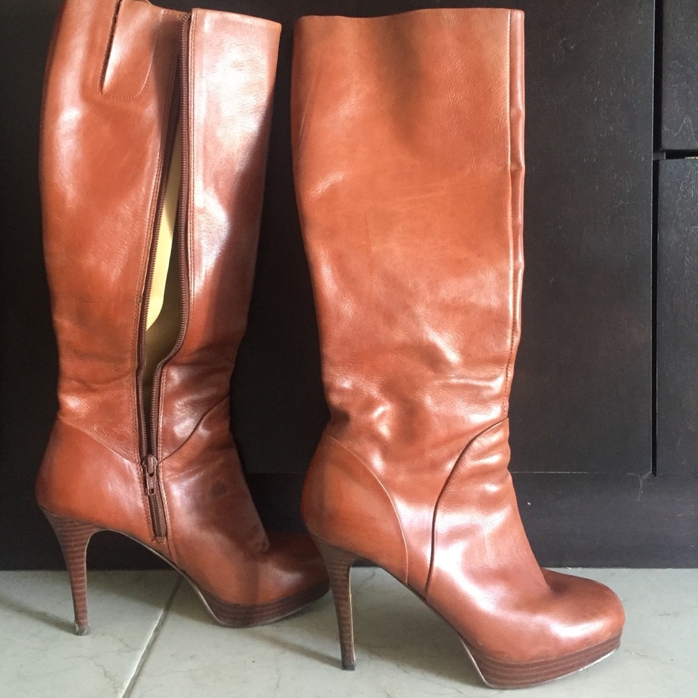 Brown leather boots 👢